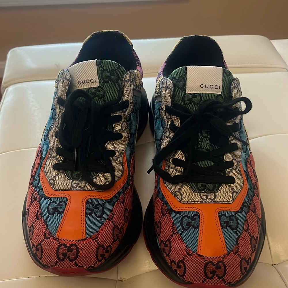 Gucci sneakers in great condition